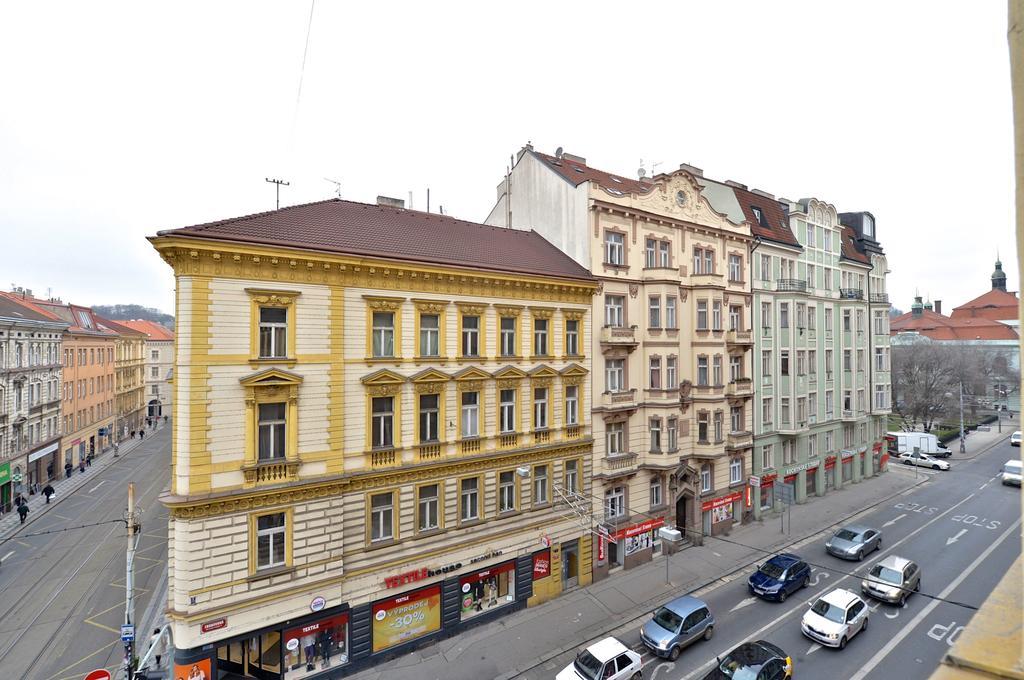 Exclusive Apartment On Zborovska プラハ エクステリア 写真